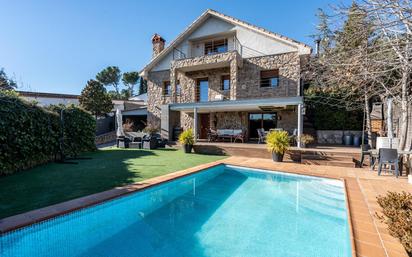 Exterior view of House or chalet for sale in Torrelodones  with Air Conditioner, Heating and Private garden