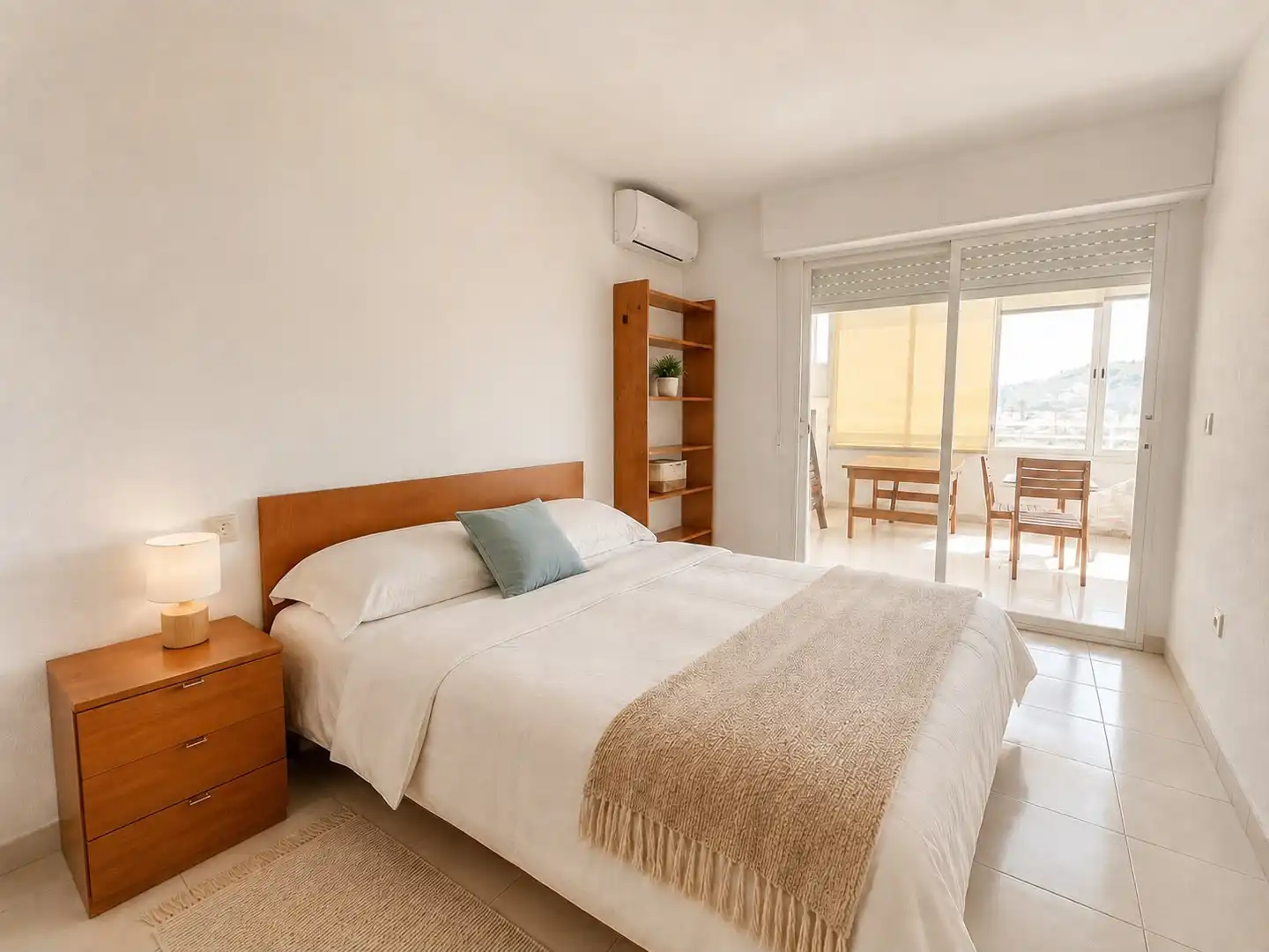 Dormitori de Apartament de lloguer en Villajoyosa / La Vila Joiosa amb Aire condicionat, Piscina i Moblat