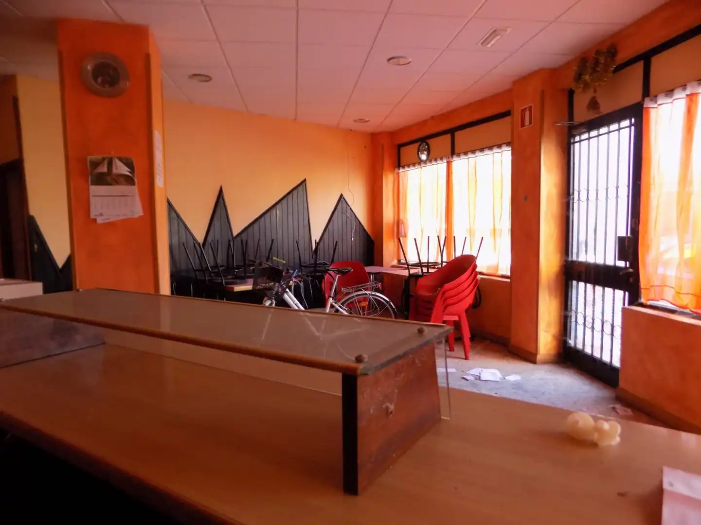 Local comercial en venda a Los Corrales de Buelna - Avda. Condesa Forjas de Buelna 12, imagen 3