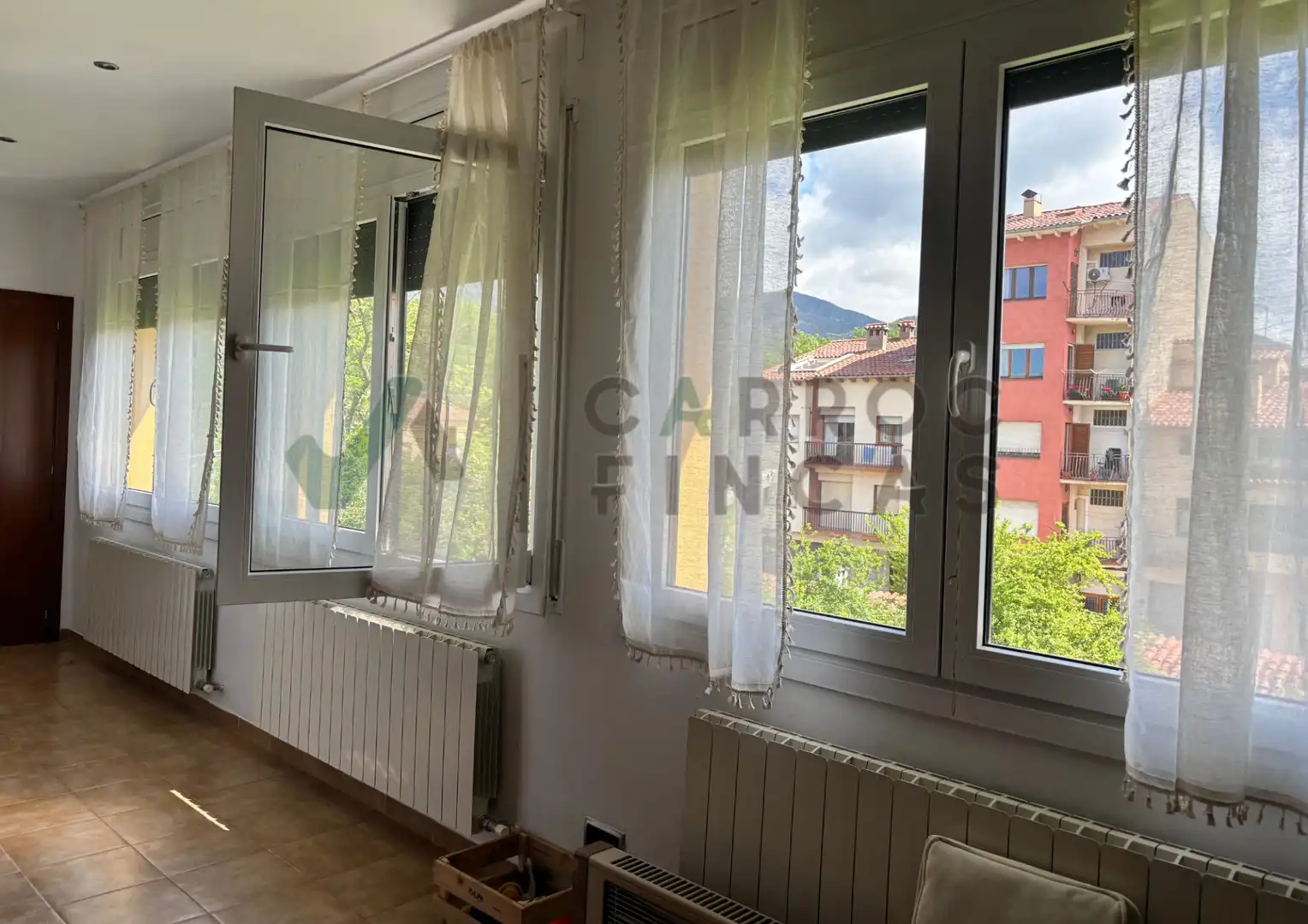 Habitación de Piso en venta en Sant Joan de les Abadesses con Calefacción, Amueblado y Horno