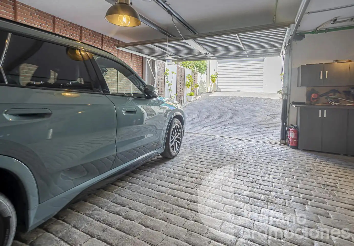 Parking de Casa adosada en venta en Málaga con Aire acondicionado, Jardín privado y Terraza