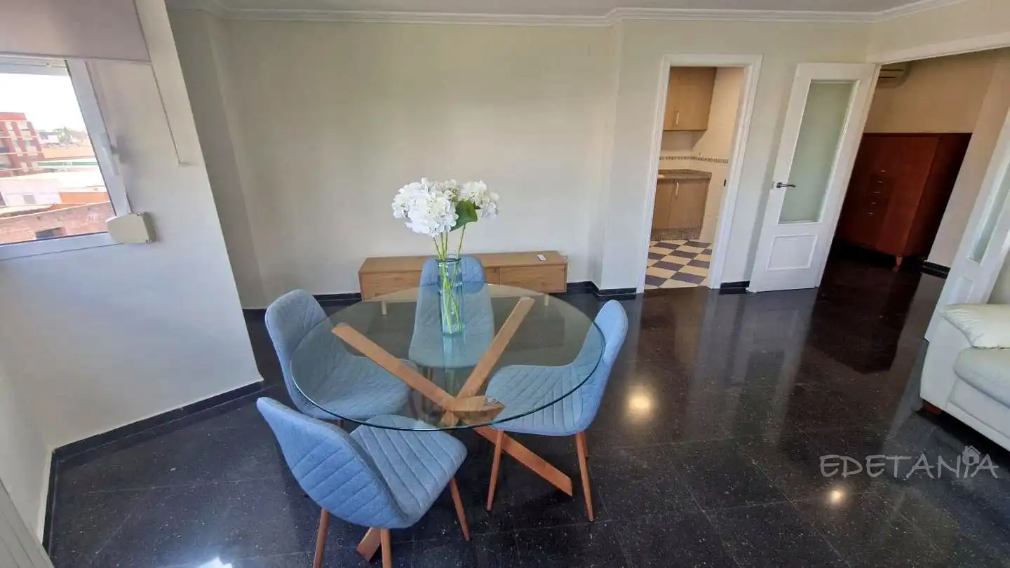 Comedor de Piso de alquiler en Moncada con Aire acondicionado, Calefacción y Amueblado