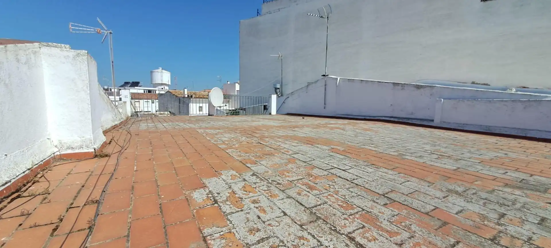 Terrassa de Casa o xalet en venda en Brenes amb Terrassa i Balcó
