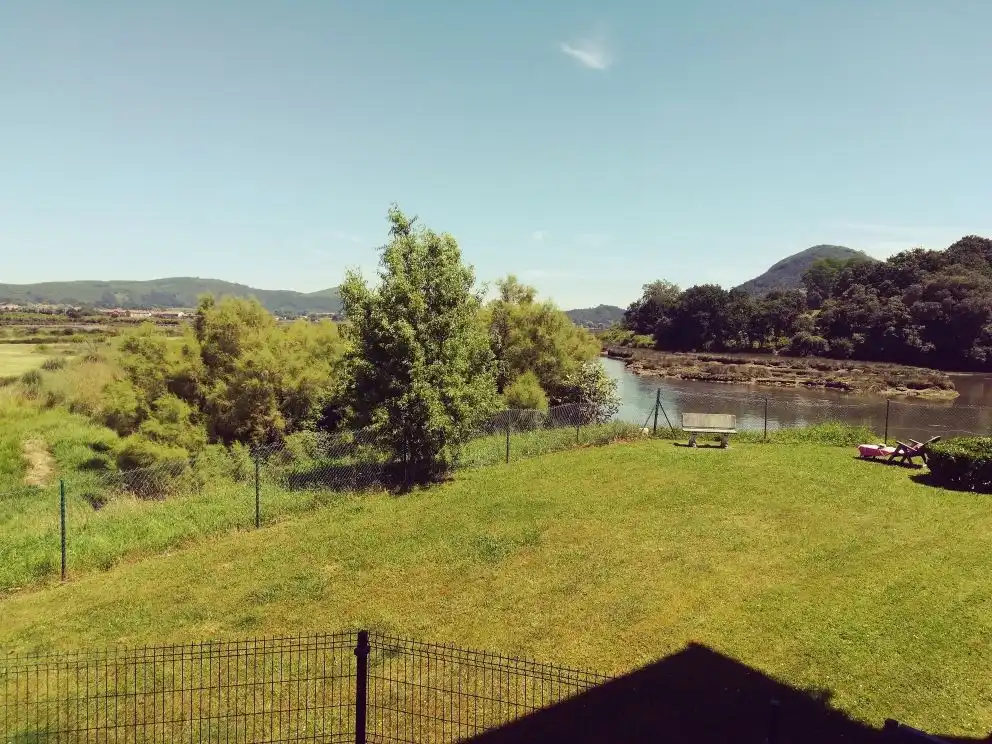 Jardí de Pis en venda en Bárcena de Cicero amb Calefacció, Traster i Moblat