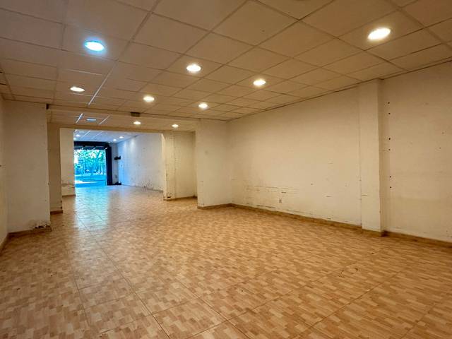 Local comercial en Alquiler en Carrer de la Ciutat de Granada en El Parc i la Llacuna del Poblenou