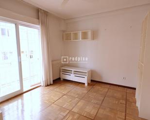 Bedroom of Flat for sale in  Madrid Capital  with Air Conditioner, Heating and Parquet flooring