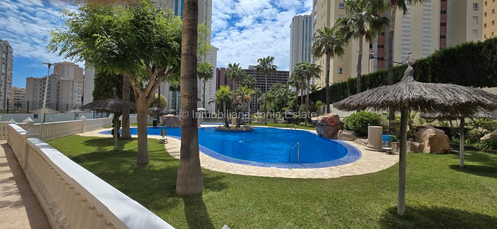 Piscina de Apartament en venda en Villajoyosa / La Vila Joiosa amb Jardí privat i Piscina