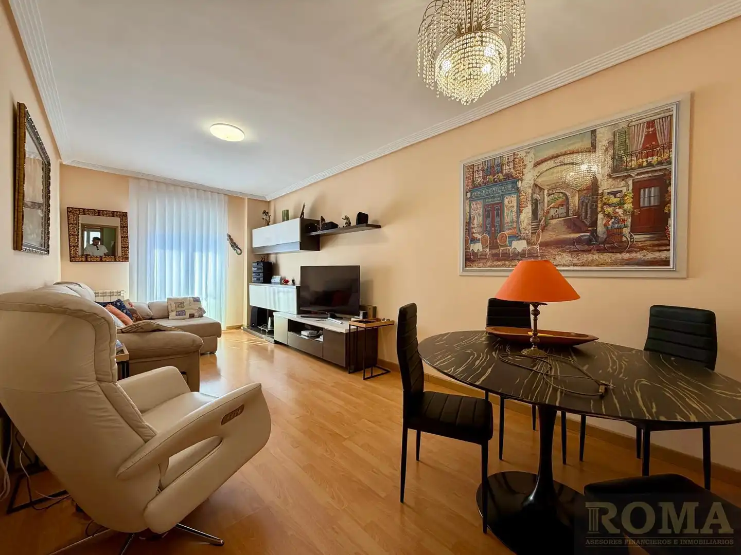 Sala de estar de Piso en venta en Castellanos de Moriscos con Calefacción y Amueblado