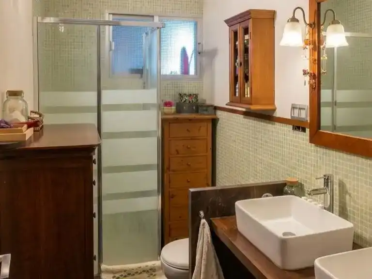 Baño de Piso en venta en Carmona con Aire acondicionado, Jardín privado y Parquet