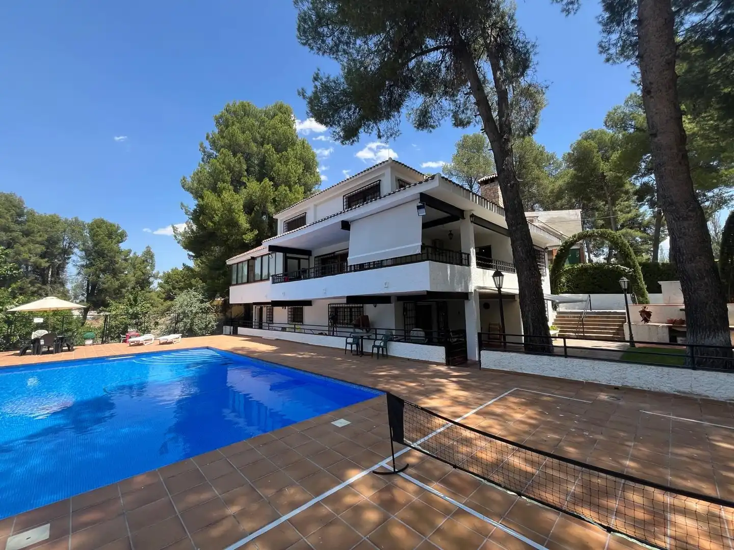 Piscina de Casa o xalet en venda en Almansa amb Aire condicionat, Calefacció i Jardí privat