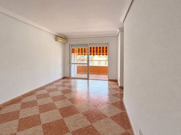 Apartment mit Pool zum Verkauf in Calle Infantes 58
