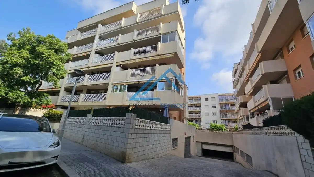 Einzelparkplatz zum Verkauf in Carrer del Montsant