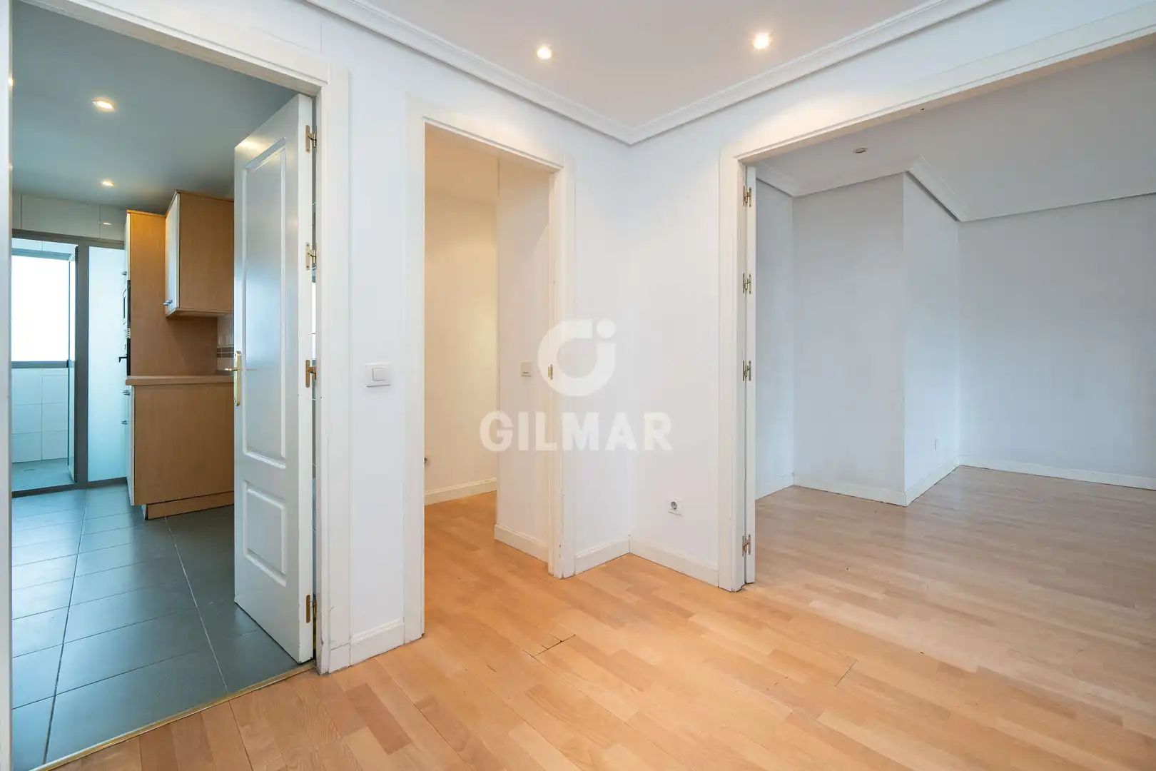 Flat for sale in Madrid  with Heating, Private garden and Storage room