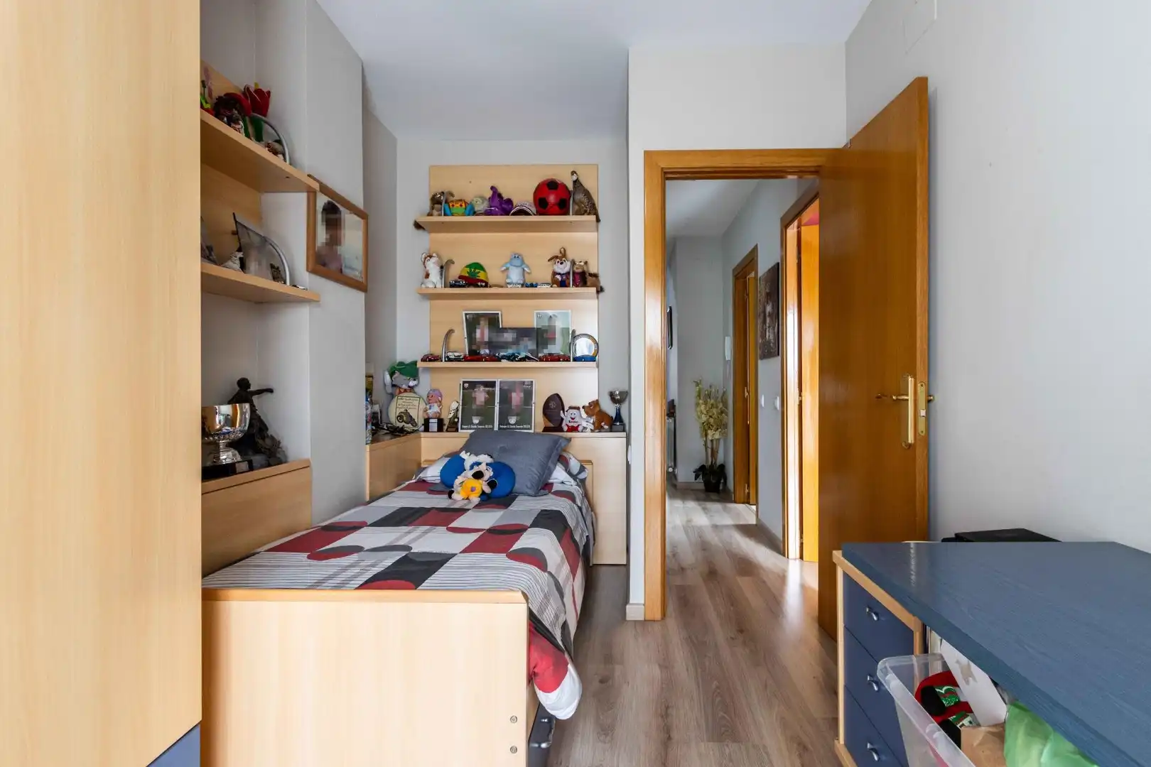 Habitación de Casa o chalet en venta en Castellar del Vallès con Aire acondicionado, Calefacción y Jardín privado