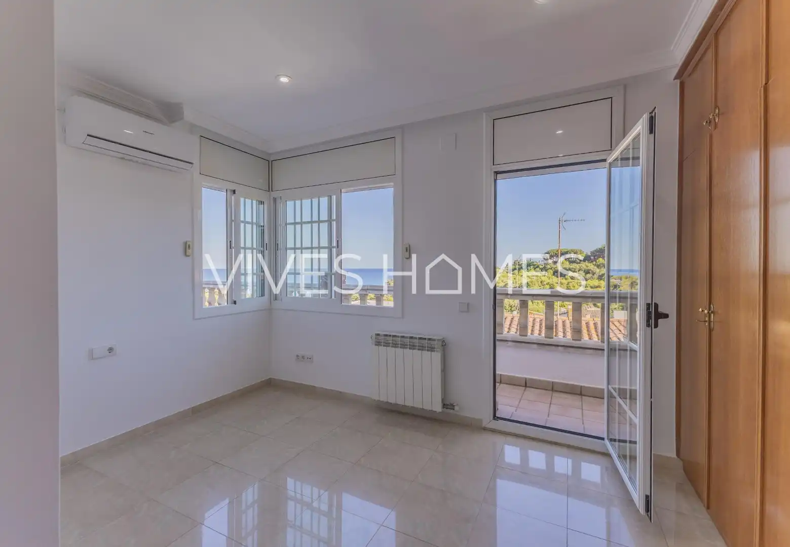 Living room of Houses for sale in Arenys de Mar  with Air Conditioner, Heating and Private garden