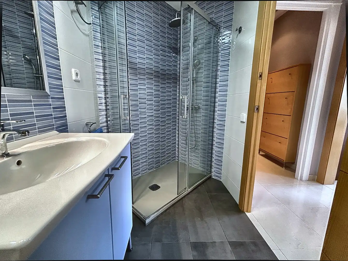 Baño de Piso en venta en Barcelona con Aire acondicionado, Calefacción y Amueblado