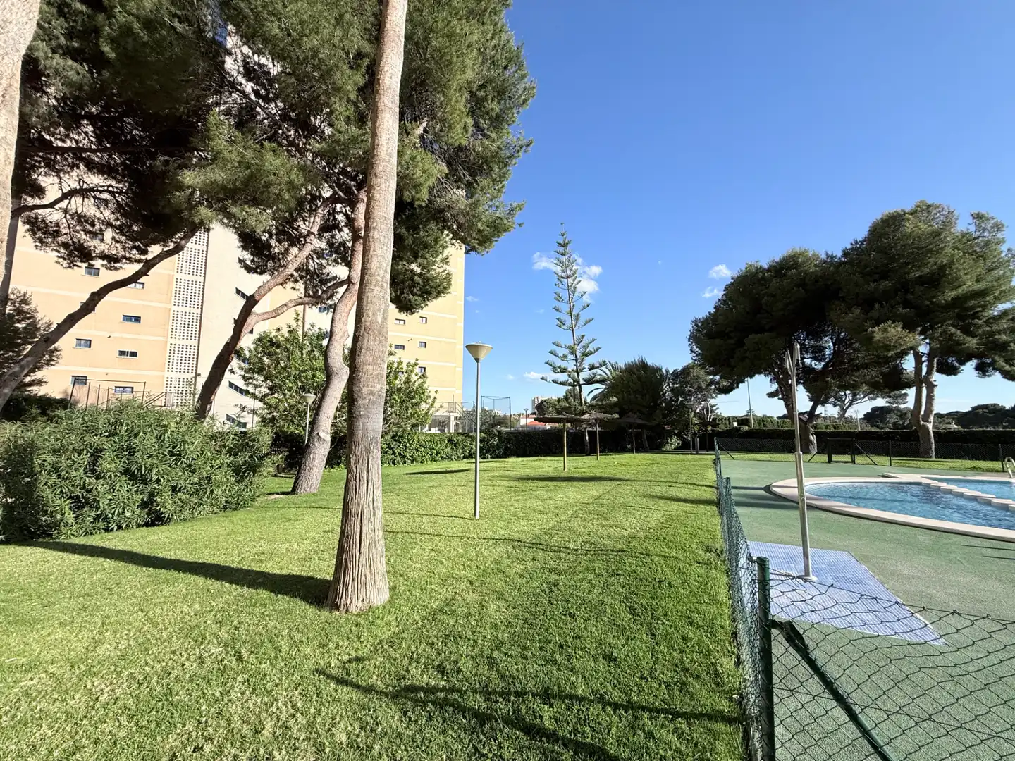 Außenansicht von Wohnung zum Verkauf in El Campello mit Klimaanlage, Heizung und Parkett