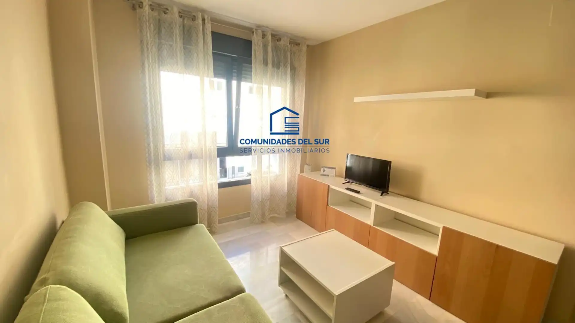 Exterior view of Apartments for rent in  Cádiz Capital  with Air Conditioner and Furnished