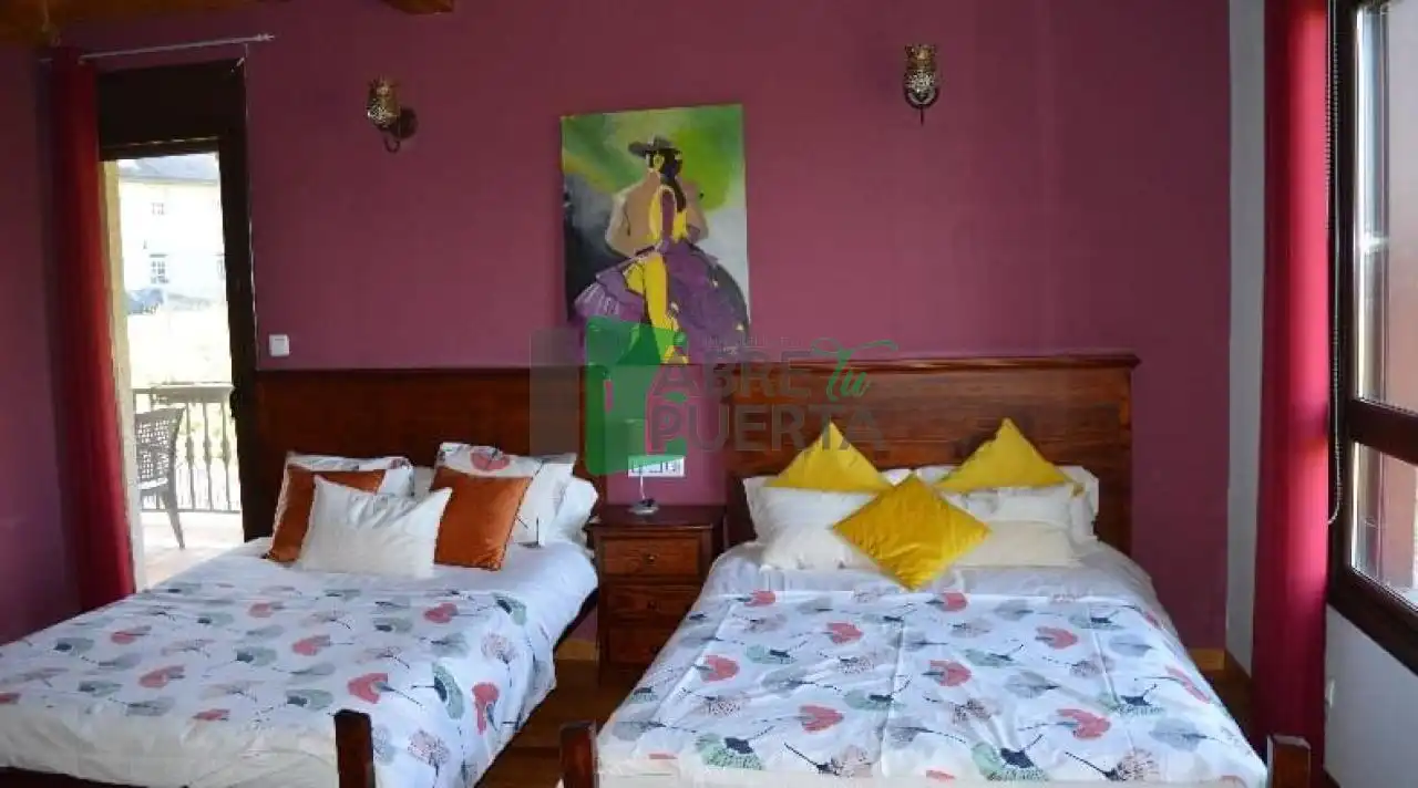 Bedroom of Houses for sale in Padrenda  with Heating, Private garden and Parquet flooring