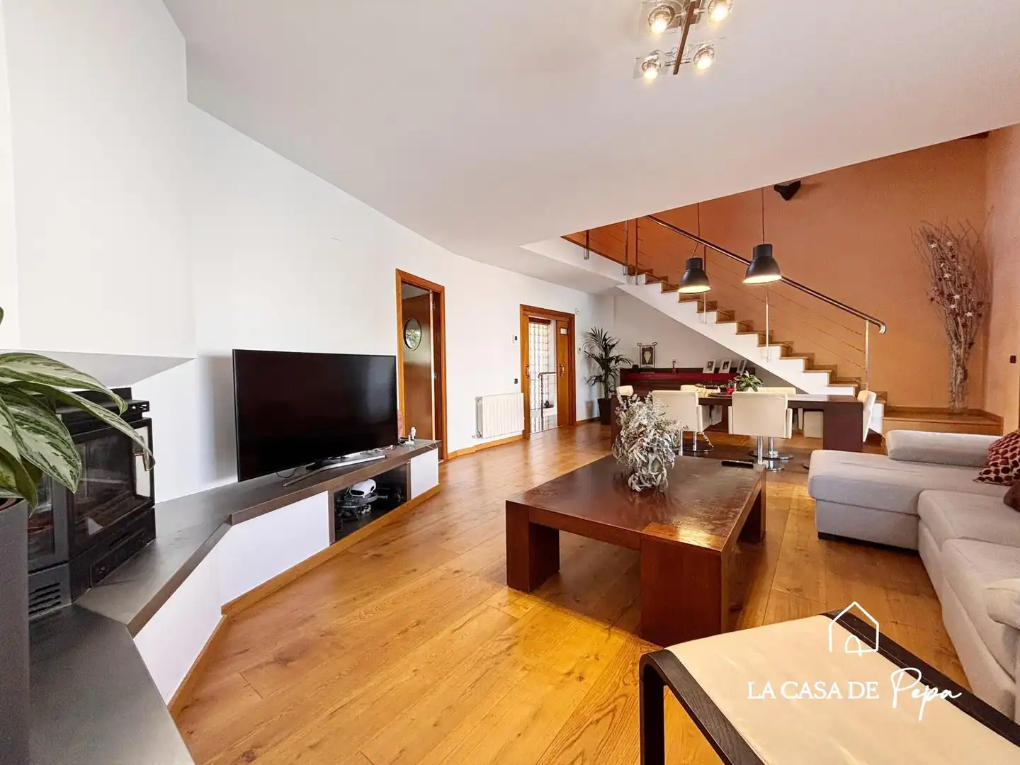 Wohnzimmer von Haus oder Chalet zum Verkauf in Begues mit Heizung und Schwimmbad