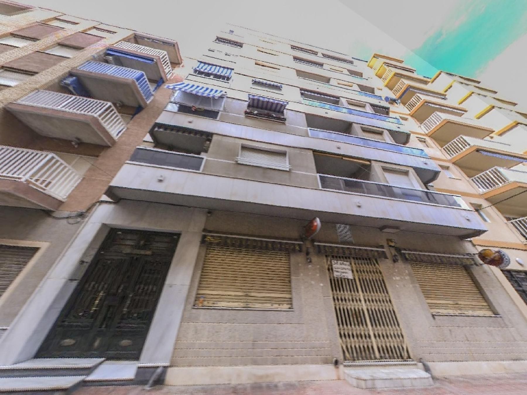 Vista exterior de Local en venta en Torrevieja