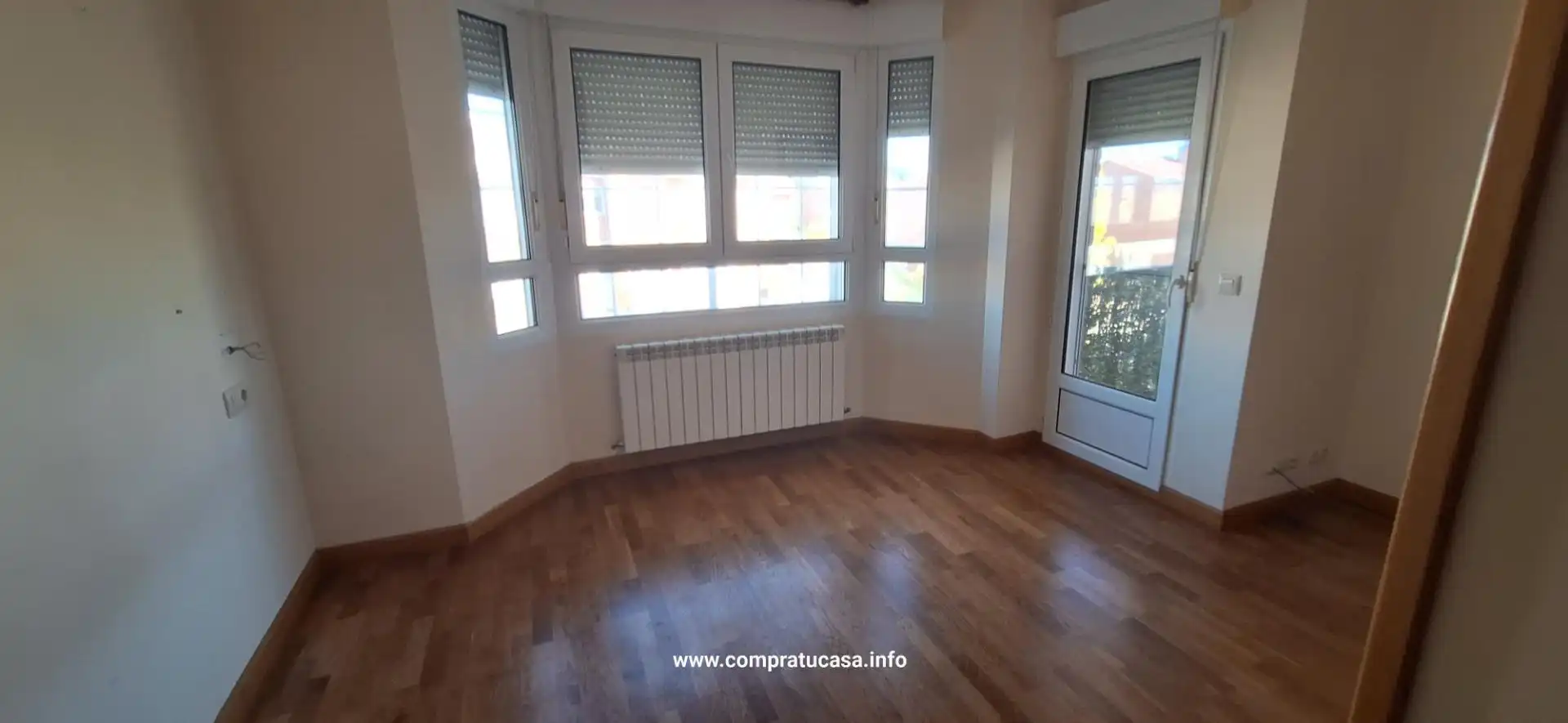 Casa adosada en venta en Calle MISTRAL, Encinillas