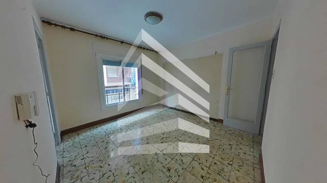 Piso en Venta en Carrer Tamarit de Llitera en Joc de la Bola - Camps d'Esports