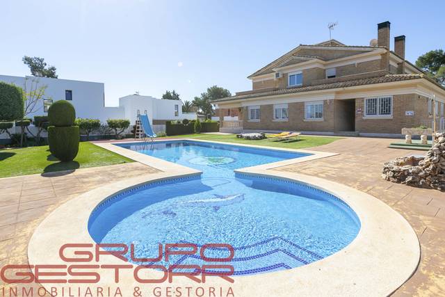 Casa-chalet en Venta en Jaume Roig