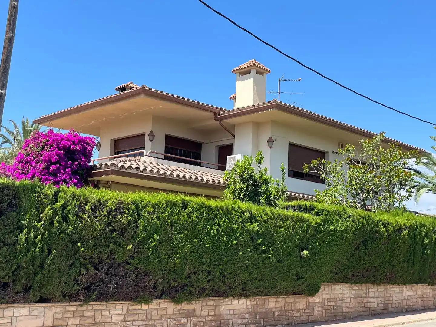 Vista exterior de Casa o xalet en venda en Cambrils amb Aire condicionat, Piscina i Balcó