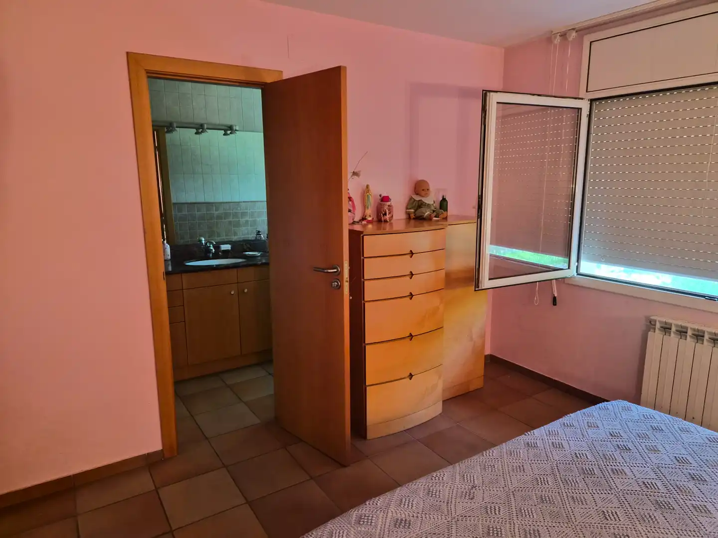 Dormitori de Casa o xalet en venda en Rubí amb Aire condicionat, Calefacció i Jardí privat