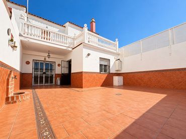 Casa aparellada en venda a Olivares