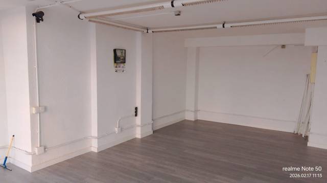 Local comercial en Venta en Avinguda de l'Anselm de Riu, 37 en Singuerlín