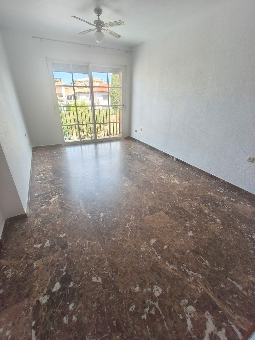 Pis de lloguer en Armilla amb Rentadora, Microones i Balcó