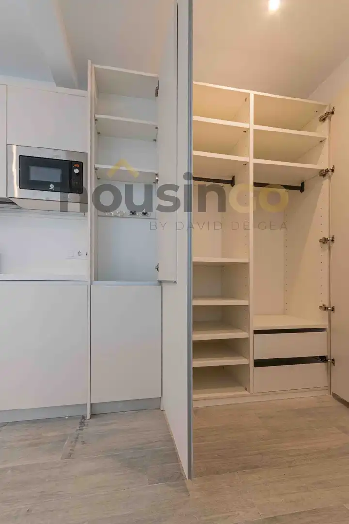 Bedroom of Study for sale in Madrid  with Air Conditioner, Heating and Furnished