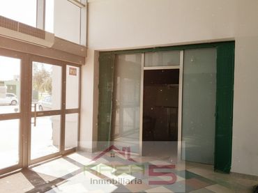 Local comercial en venda a Don Benito