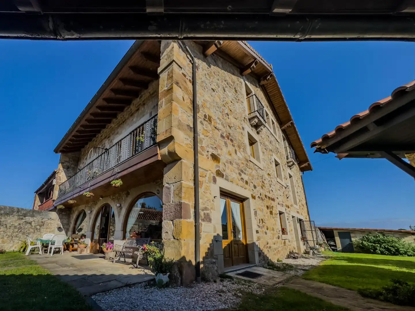 Vista exterior de Casa o xalet en venda en Polanco amb Calefacció, Jardí privat i Terrassa