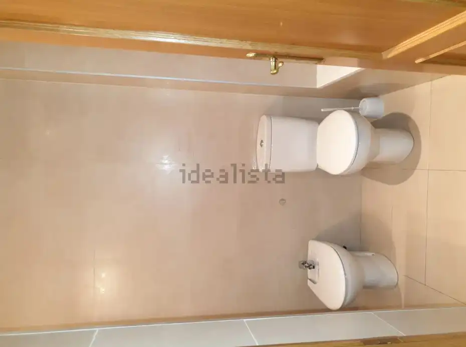 Bany de Pis de lloguer en Moncada amb Aire condicionat, Terrassa i Moblat