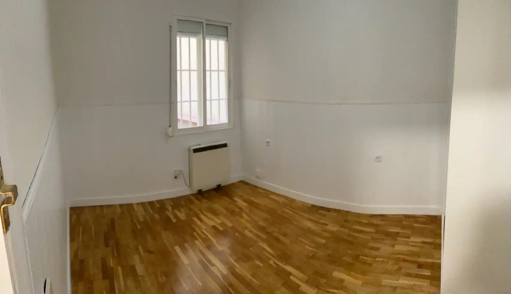 Dormitori de Apartament de lloguer en Madrid amb Calefacció, Moblat i Forn