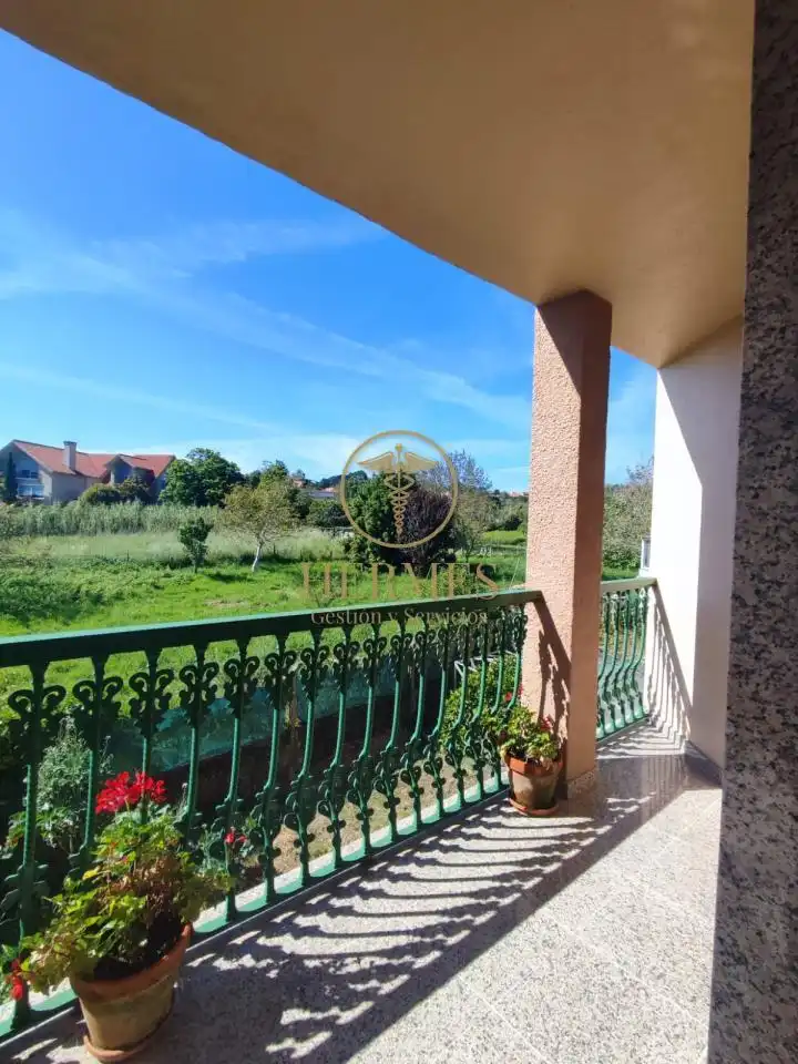 Jardí de Casa o xalet en venda en Nigrán amb Calefacció, Jardí privat i Terrassa