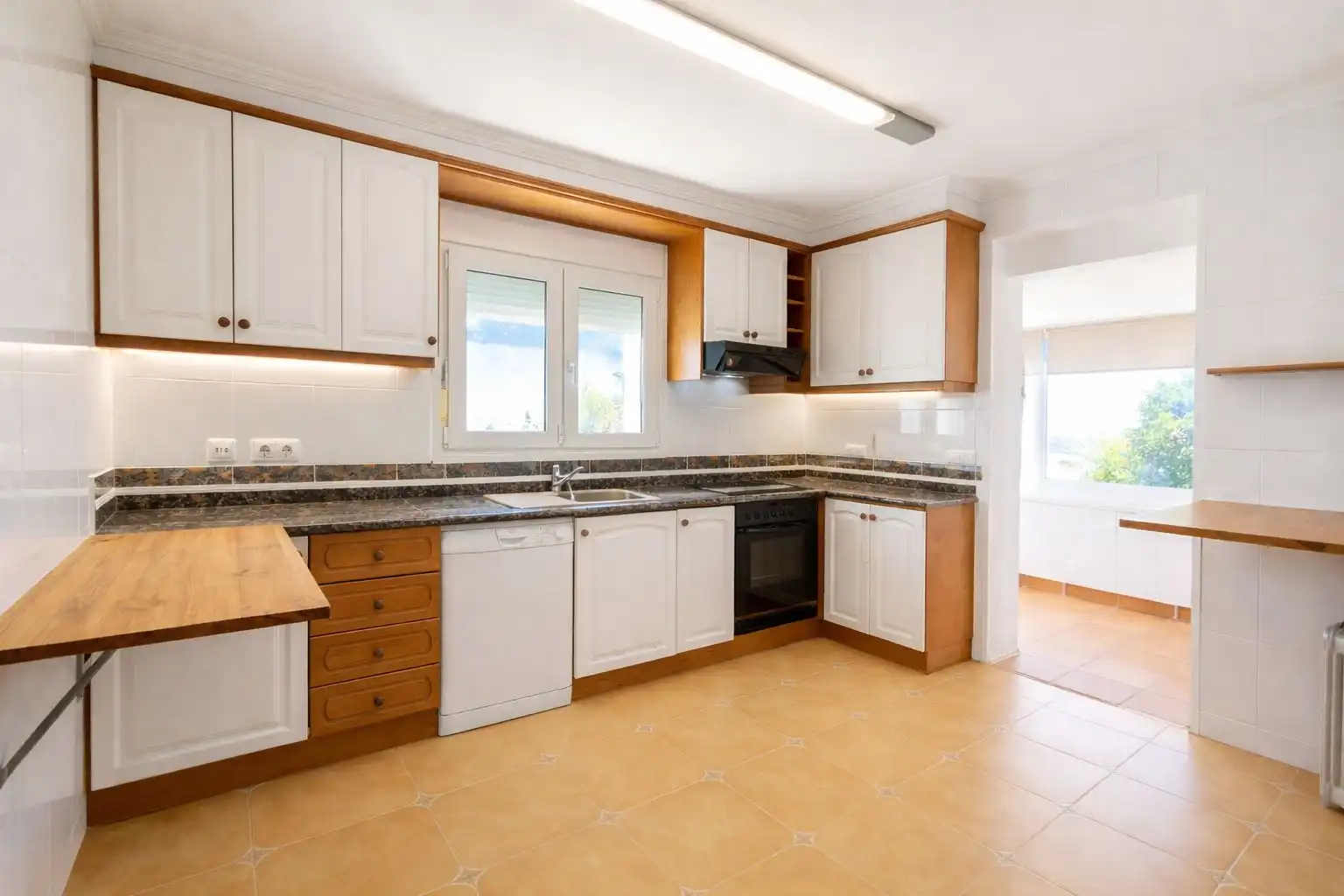Detached house with pool for sale in El Montgó, imagen 11
