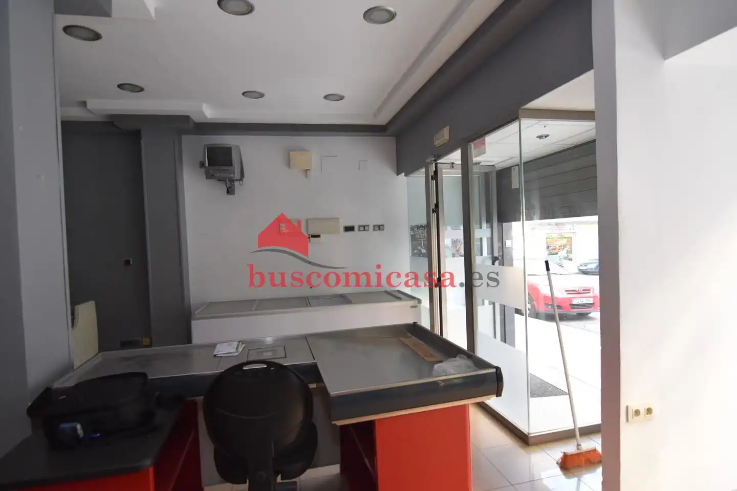 Local en venda en Linares amb Aire condicionat