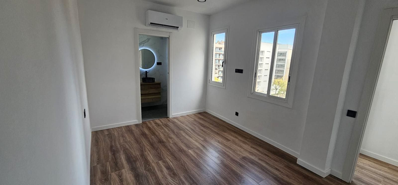 Bedroom of Attic for sale in  Barcelona Capital  with Air Conditioner, Heating and Parquet flooring