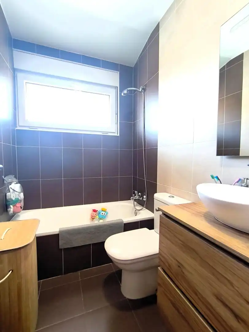 Baño de Casa o chalet en venta en Santa María de Cayón con Calefacción, Jardín privado y Terraza