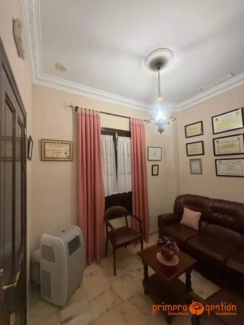 Casa o xalet en venda en Lora del Río amb Aire condicionat i Calefacció
