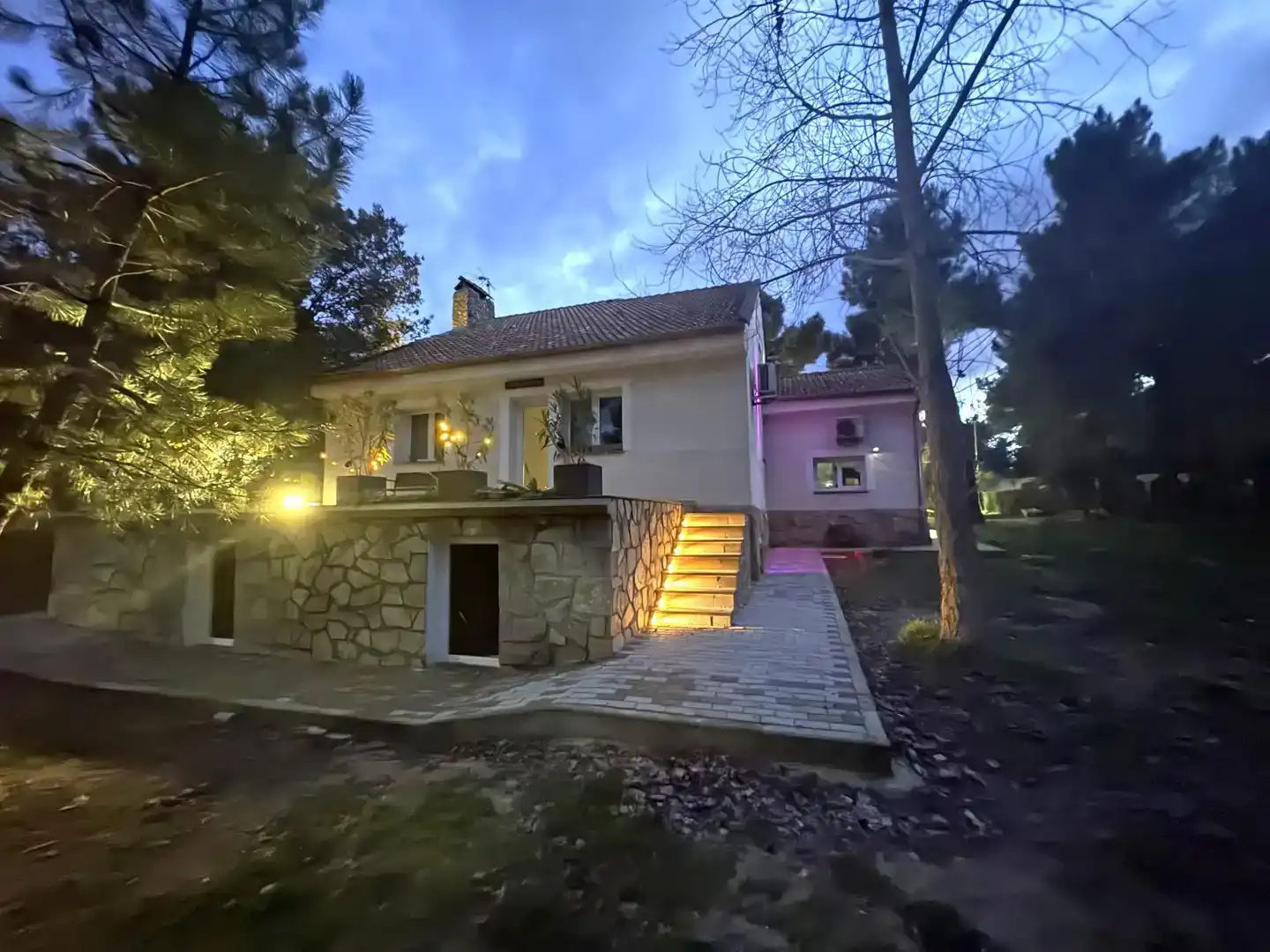 Vista exterior de Casa o xalet en venda en Marugán amb Aire condicionat i Balcó