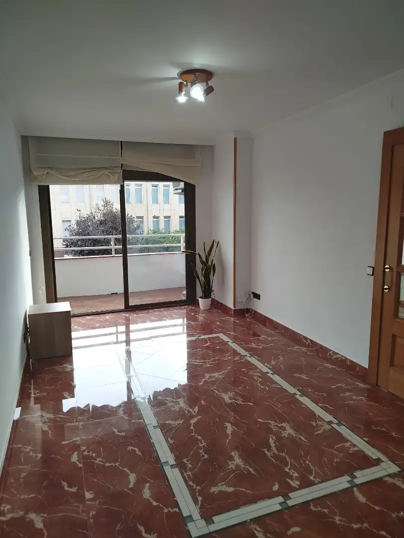 Living room of Flat for sale in Badalona  with Air Conditioner, Furnished and Oven