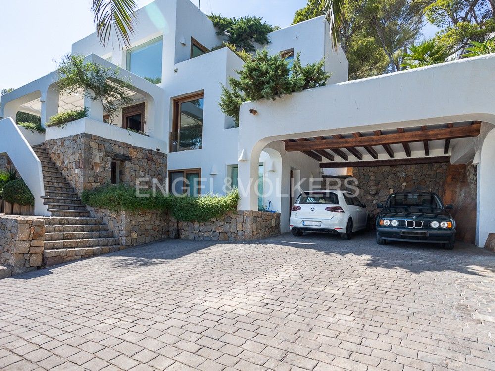 Vista exterior de Casa o xalet en venda en Dénia amb Aire condicionat, Calefacció i Jardí privat