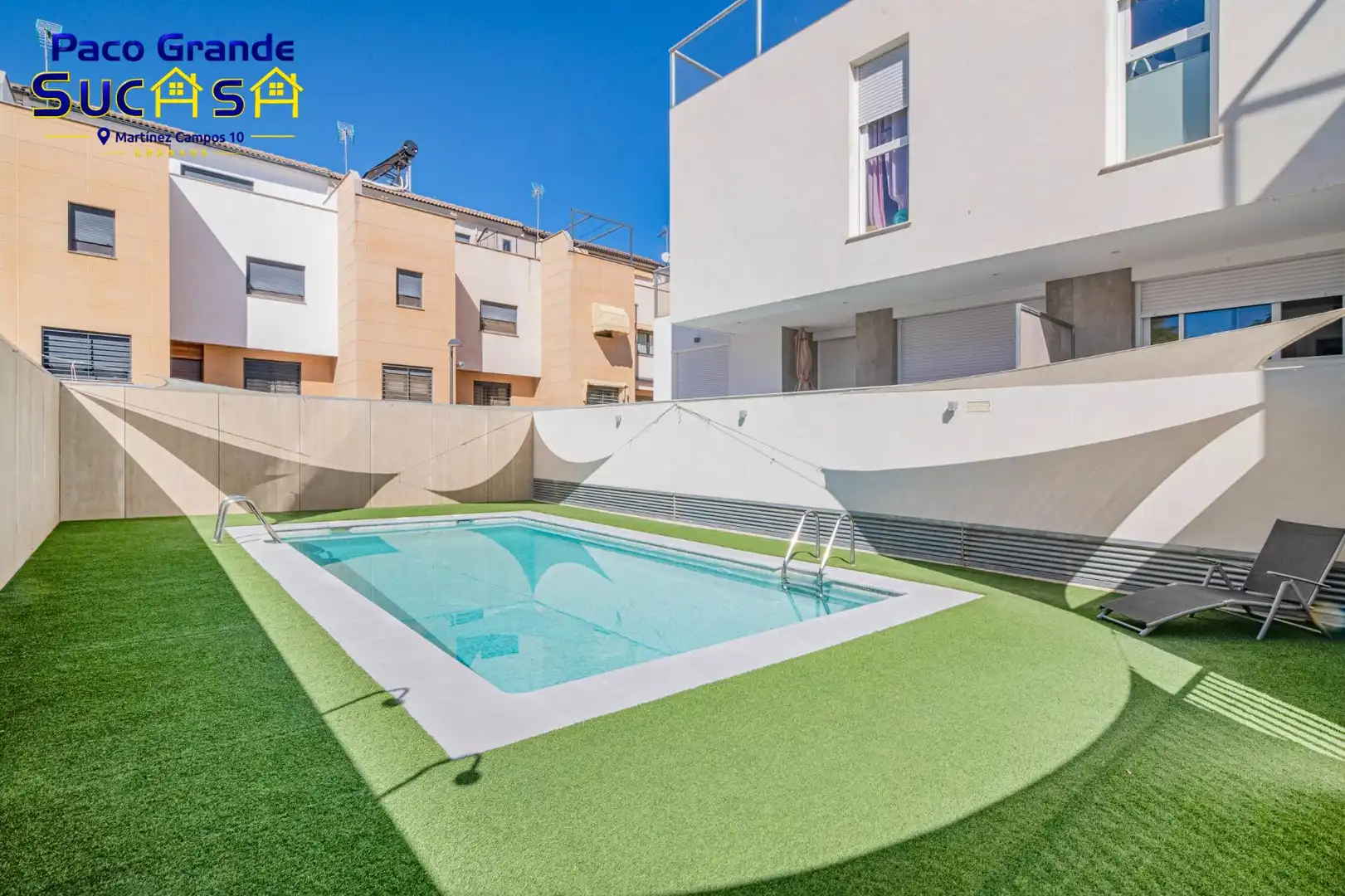 Swimming pool of Flat for sale in Poniente