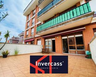 Exterior view of Planta baja for sale in Castro-Urdiales