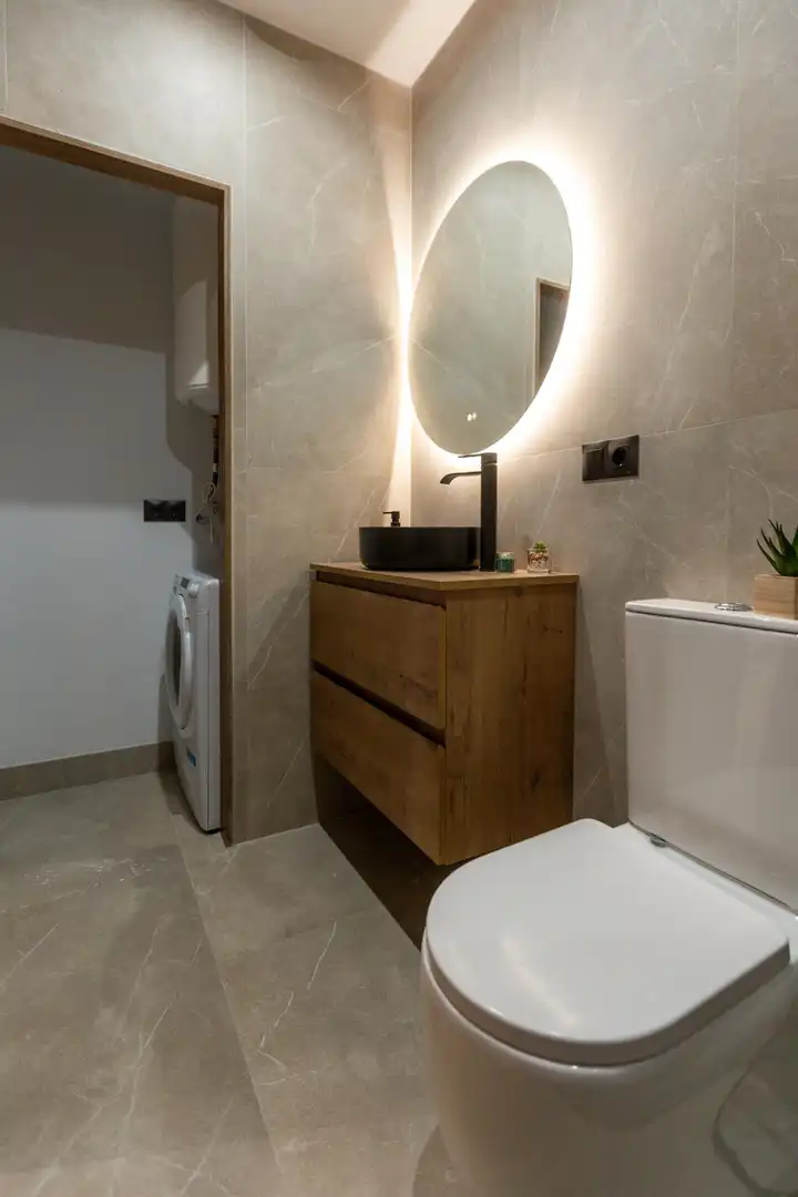 Bathroom of Study for sale in Granada  with Air Conditioner, Heating and Alarm